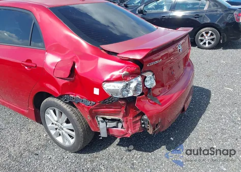 2010 Toyota Corolla S z USA, uszkodzony, nr VIN 2T1BU4EE6AC285190